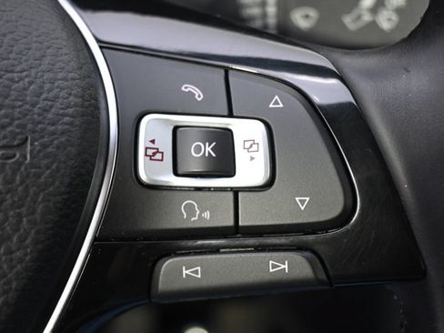Used 2017 Volkswagen Jetta SE FWD image 32