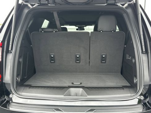 Used 2025 GMC Yukon Elevation RWD image 14