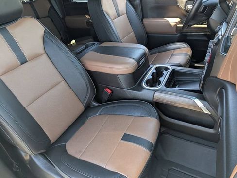 Used 2023 Chevrolet Silverado 2500 High Country w/ Z71 Off-Road Package AWD/4WD image 10