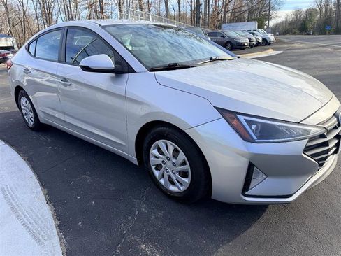 Used 2019 Hyundai Elantra SE image 7