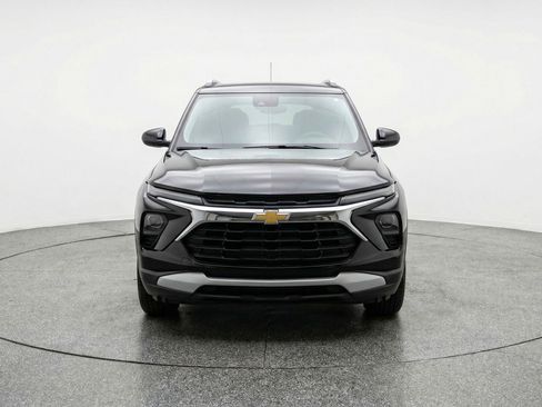 Used 2025 Chevrolet TrailBlazer LT w/ Driver Confidence Package AWD/4WD image 2