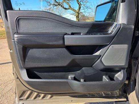 Used 2025 Ford F150 Lariat w/ Equipment Group 502A High AWD/4WD image 41