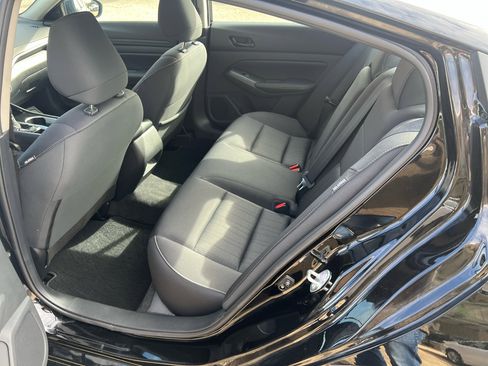 Used 2024 Nissan Altima 2.5 SV image 11