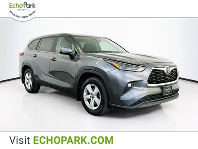 Used 2023 Toyota Highlander LE
