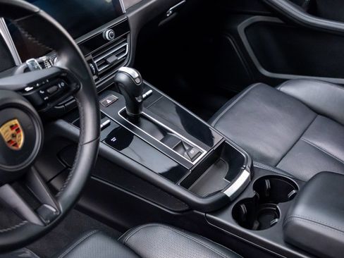 Certified 2023 Porsche Macan GTS AWD/4WD image 13
