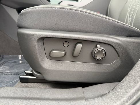 New 2026 Buick Envision Avenir image 17