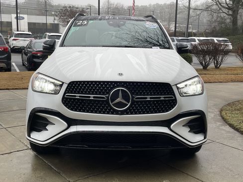 Certified 2025 Mercedes-Benz GLE 450 4MATIC image 3