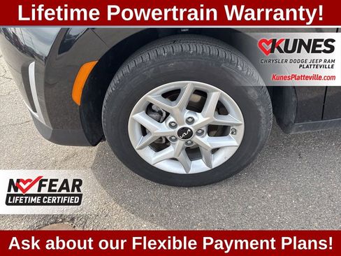 Used 2025 Kia Soul LX FWD image 15