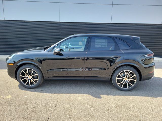 Used 2026 Porsche Cayenne AWD/4WD image 2