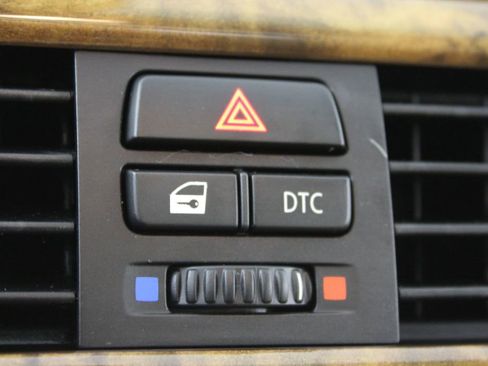 Used 2006 BMW 325xi Sedan image 31