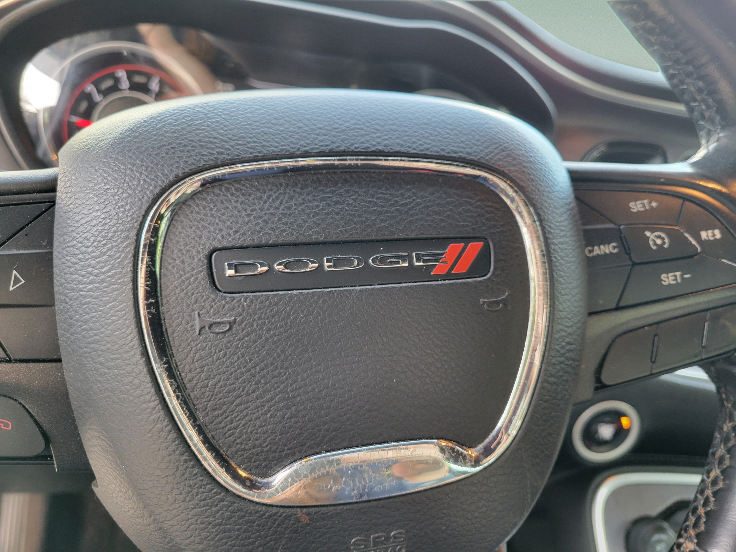 Used 2016 Dodge Challenger SXT RWD image 29