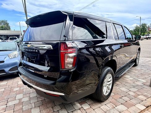 Used 2023 Chevrolet Suburban LT RWD image 8