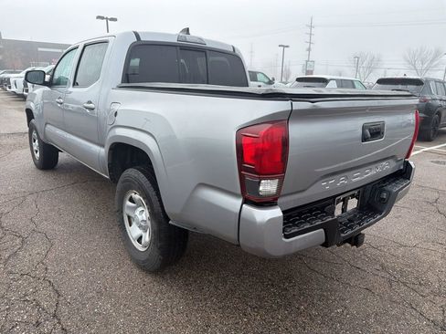 Used 2021 Toyota Tacoma SR image 3