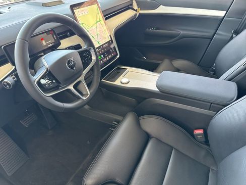 New 2026 Volvo EX90 Ultra AWD/4WD image 9