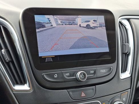 Used 2020 Chevrolet Malibu Premier image 18