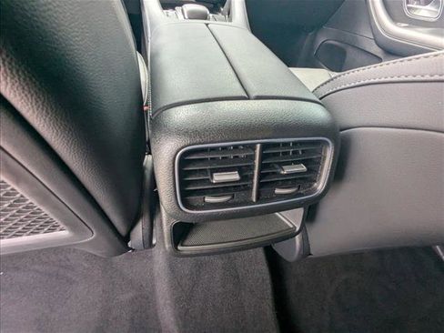 Used 2024 Mercedes-Benz GLE 350 4MATIC image 18