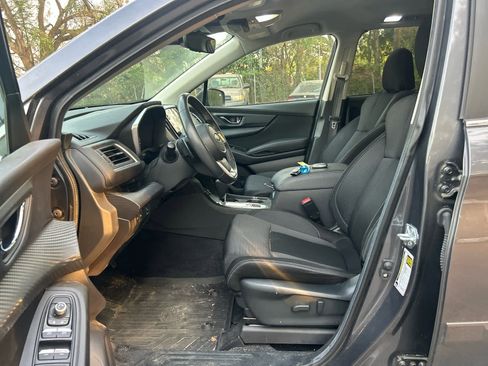 Used 2023 Subaru Ascent Premium w/ Convenience Package image 8