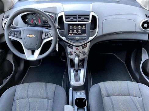 Used 2018 Chevrolet Sonic LT FWD image 7