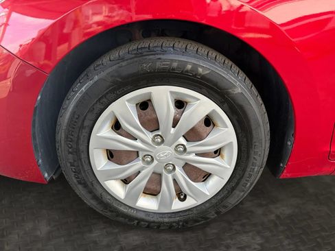 Used 2019 Hyundai Accent SE w/ Cargo Package FWD image 32