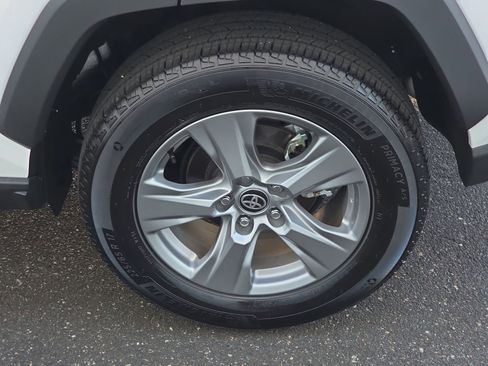 Used 2024 Toyota RAV4 XLE image 40