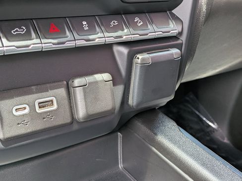 Used 2021 Chevrolet Silverado 1500 LT Trail Boss w/ Convenience Package II AWD/4WD image 31