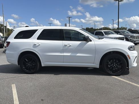 Used 2025 Dodge Durango GT AWD/4WD image 7