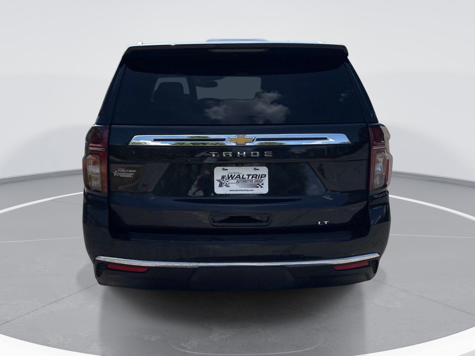Used 2024 Chevrolet Tahoe LT w/ Luxury Package RWD image 7