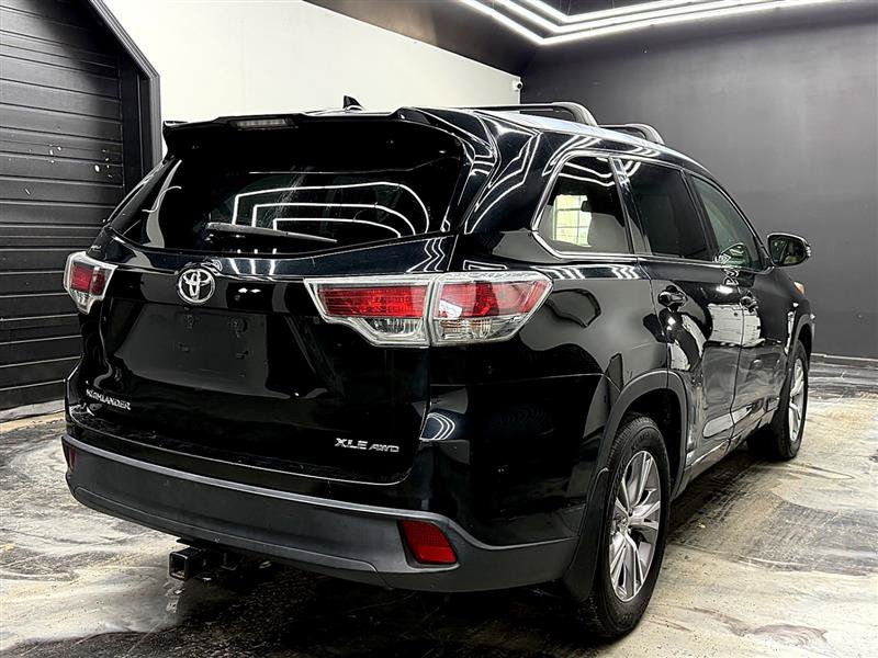 Used 2014 Toyota Highlander XLE AWD/4WD image 4