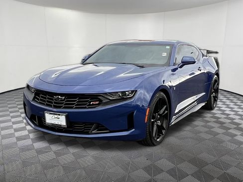 Used 2019 Chevrolet Camaro LT w/ RS Package image 3