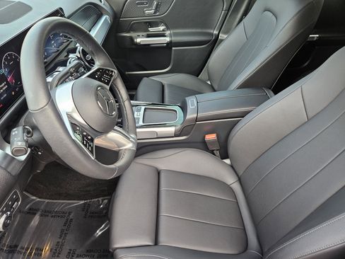 Used 2026 Mercedes-Benz GLB 250 image 12