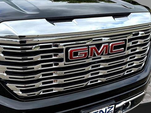 Used 2022 GMC Sierra 1500 Denali AWD/4WD image 36