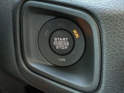 New 2025 Jeep Gladiator Sport image 29