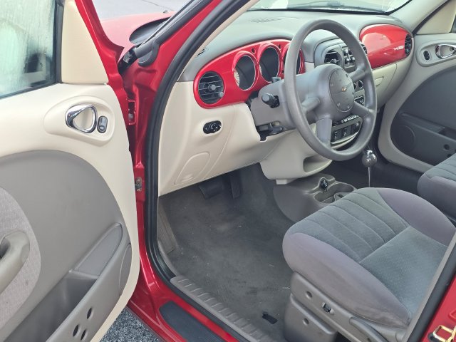 Used 2005 Chrysler PT Cruiser Touring FWD image 9