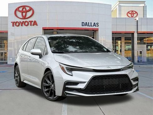 Used 2024 Toyota Corolla SE w/ SE Premium Package FWD image 1