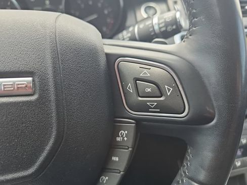 Used 2018 Land Rover Range Rover Evoque SE AWD/4WD image 21