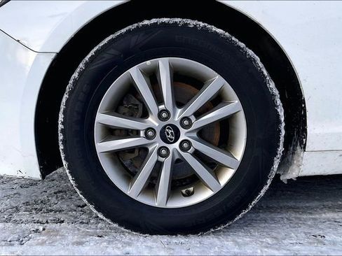 Used 2016 Hyundai Sonata SE image 8