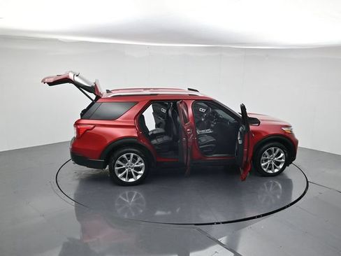 Used 2021 Ford Explorer Platinum w/ Equipment Group 601A AWD/4WD image 45