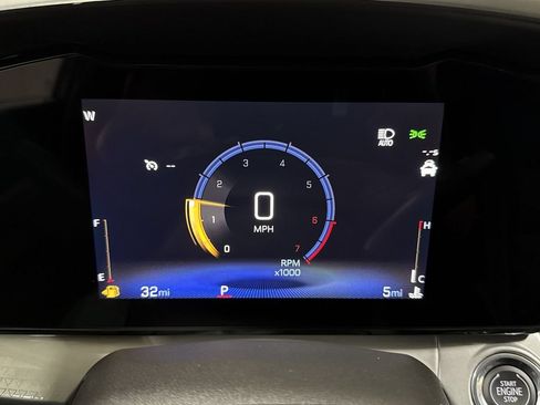 New 2026 Chevrolet Trax LT w/ LT Convenience Package FWD image 12