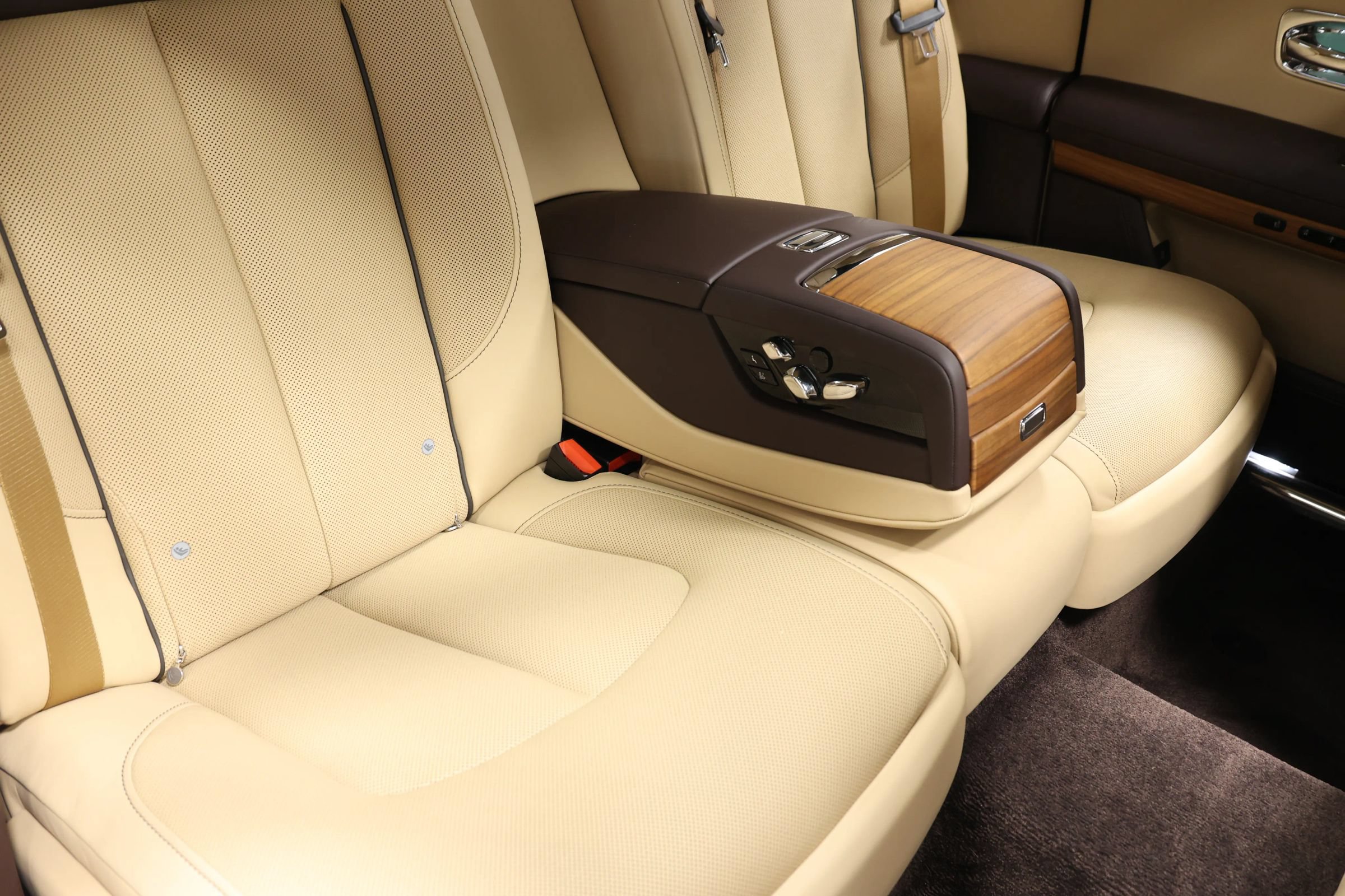 Used 2022 Rolls-Royce Ghost w/ Ghost Package AWD/4WD image 96