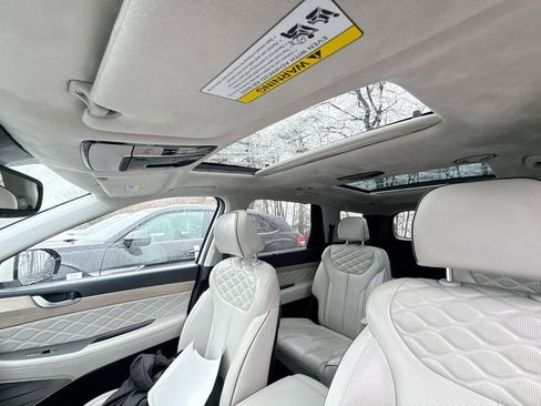 Used 2022 Hyundai Palisade Calligraphy w/ Winter Package image 16