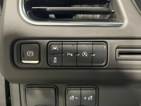 Used 2024 Chevrolet Tahoe LS RWD image 26
