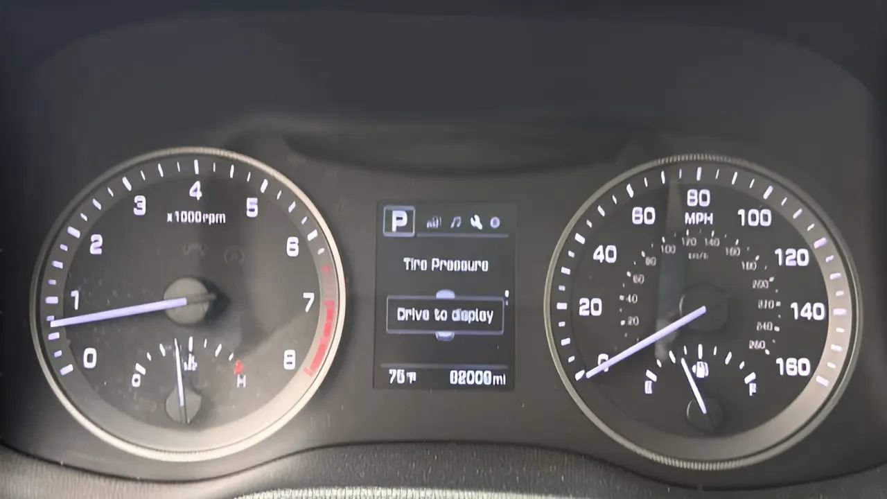 Used 2018 Hyundai Tucson Value AWD/4WD image 17