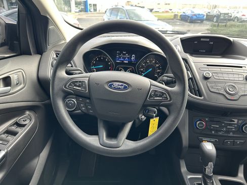 Used 2017 Ford Escape SE image 10