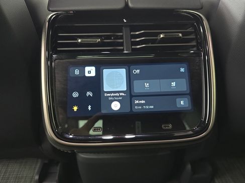 Used 2022 Rivian R1T Adventure image 28