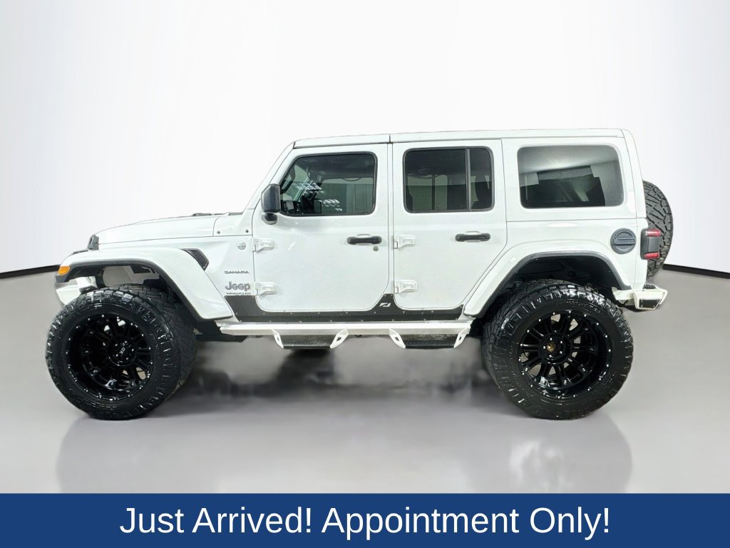 Used 2019 Jeep Wrangler Unlimited Sahara AWD/4WD image 4