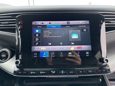 Used 2024 Jeep Wagoneer Series II AWD/4WD image 39