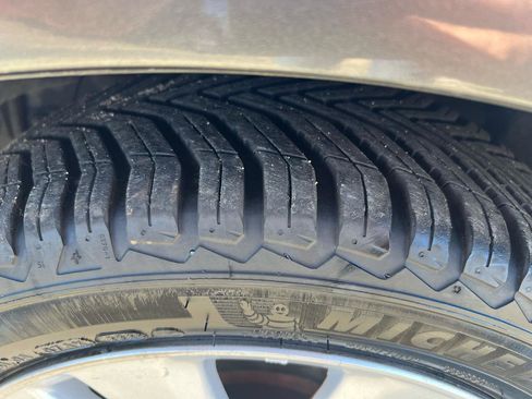 Used 2011 Honda Accord EX-L image 10