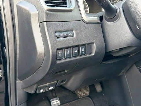 Used 2024 Nissan Murano SL image 10