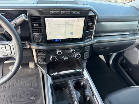 Used 2023 Ford F250 Lariat w/ Lariat Ultimate Package AWD/4WD image 8