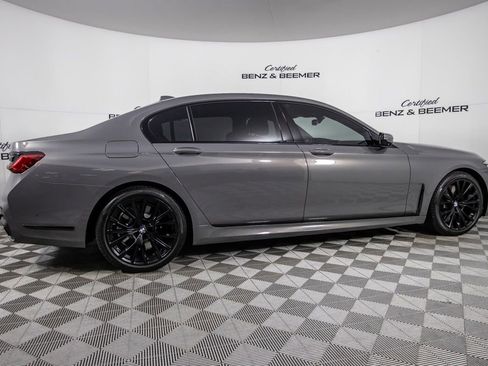 Used 2022 BMW 750i xDrive w/ M Sport Package image 4
